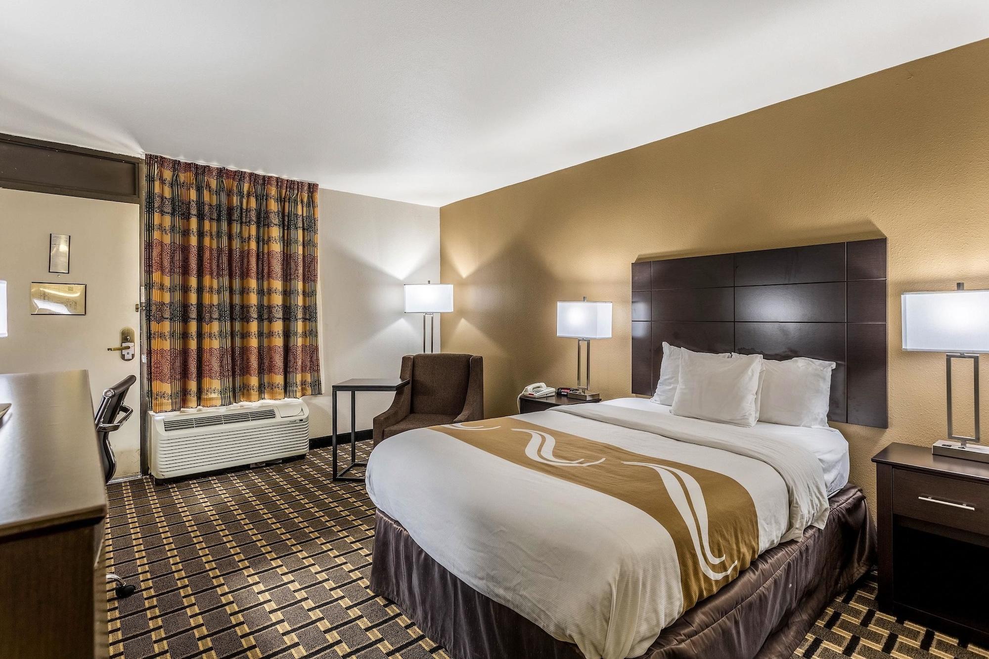 Quality Inn Tupelo Exteriör bild