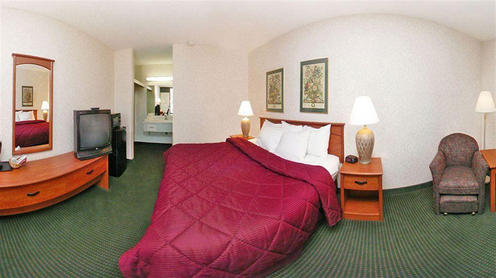 Quality Inn Tupelo Exteriör bild