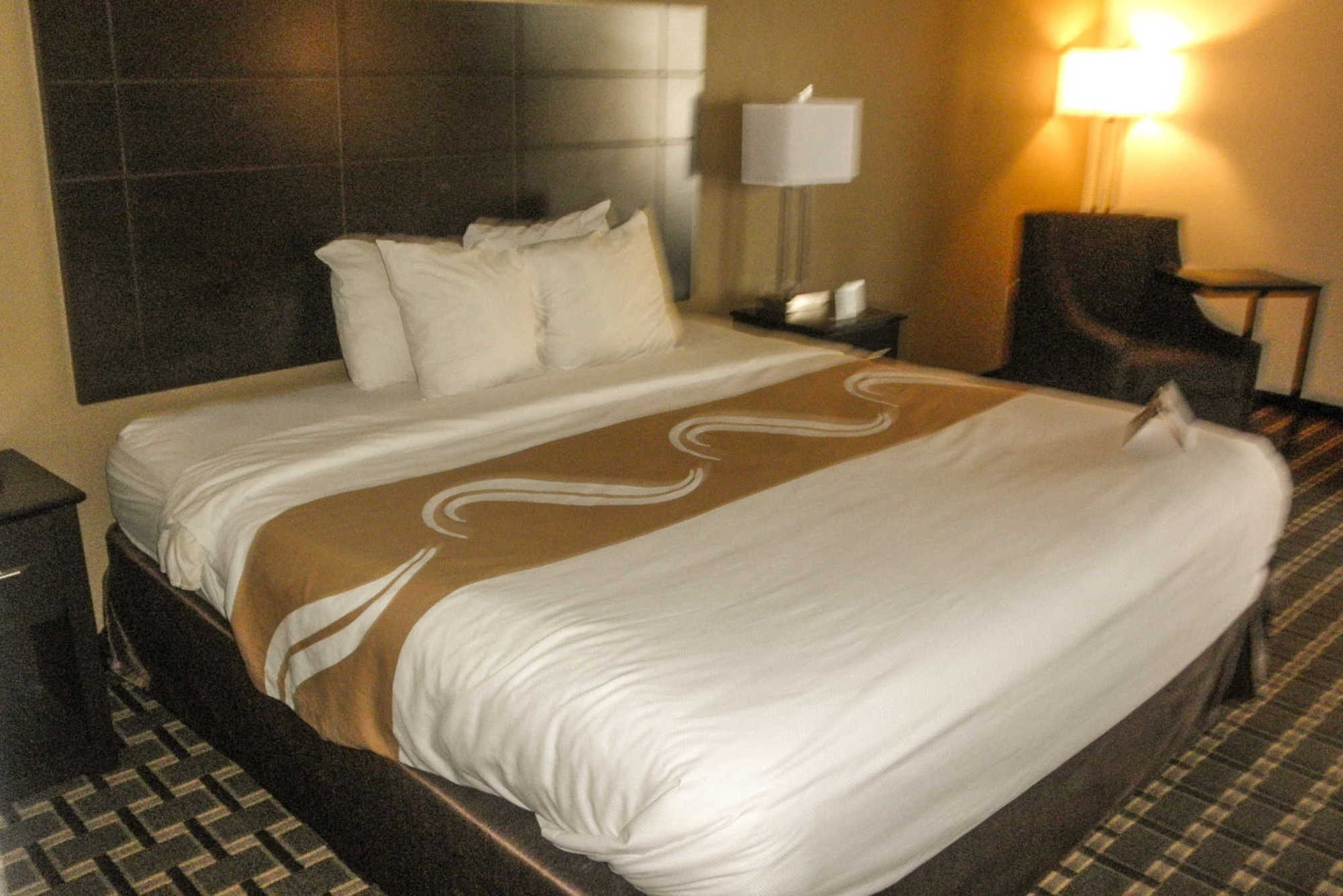 Quality Inn Tupelo Rum bild