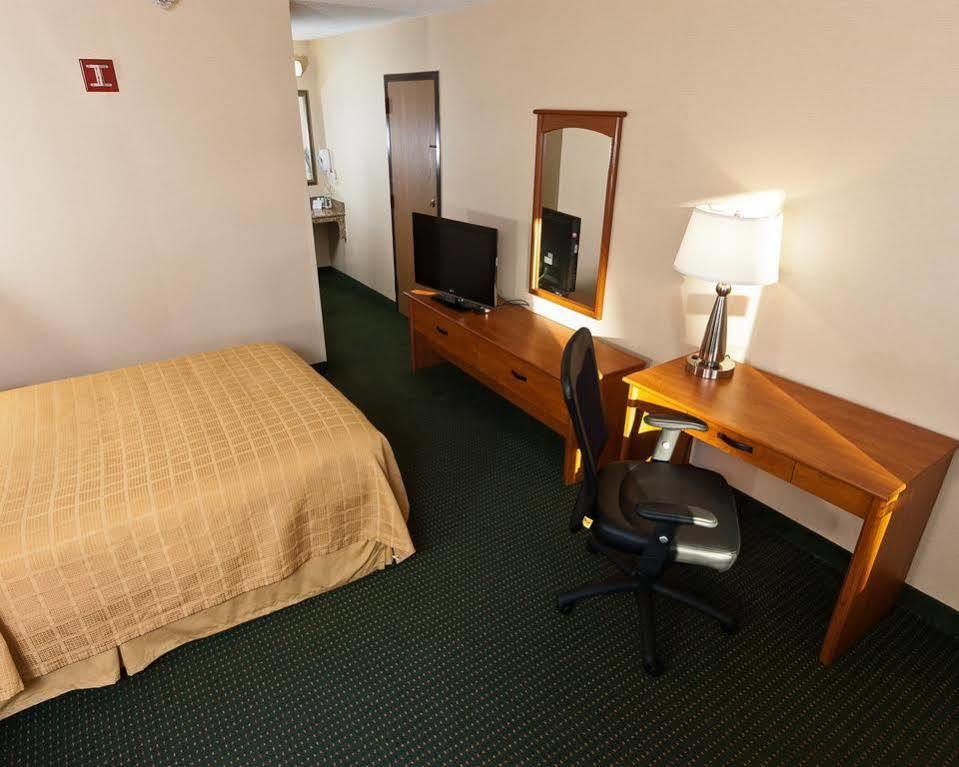 Quality Inn Tupelo Exteriör bild