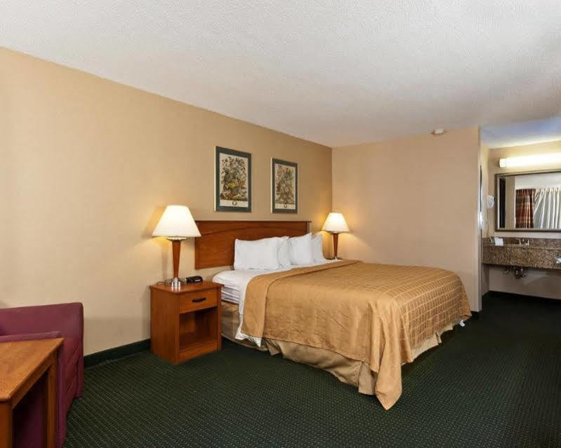 Quality Inn Tupelo Exteriör bild