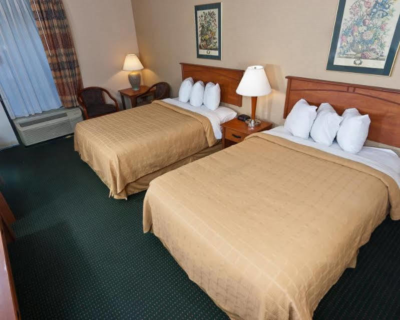 Quality Inn Tupelo Exteriör bild